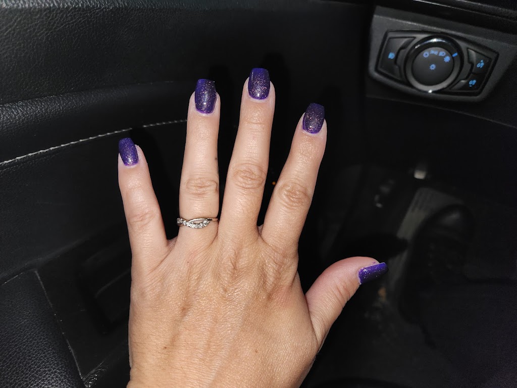 Top Nails 95642