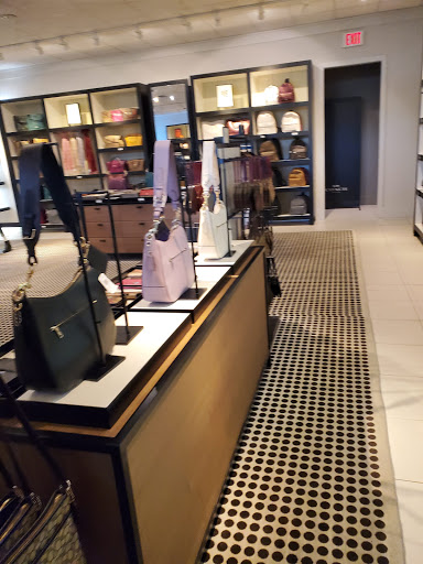 Shopping Mall «Centralia Outlets», reviews and photos, 1342 Lum Rd, Centralia, WA 98531, USA