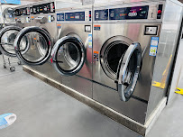 Laundry For Less Jewett City - Photo 2 - Car repair in Jewett City, CT, Norwich