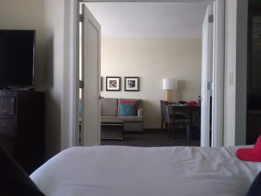 Hotel «Embassy Suites by Hilton Palm Beach Gardens PGA Boulevard», reviews and photos, 4350 PGA Boulevard, Palm Beach Gardens, FL 33410, USA