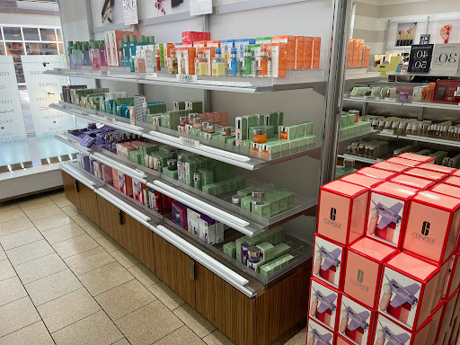 Outlet Mall «Tanger Outlet Mebane», reviews and photos, 4000 Arrowhead Blvd, Mebane, NC 27302, USA