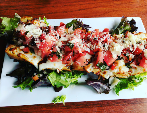 Eclectic Restaurant «Riverboat Landing», reviews and photos, 2 Market St, Wilmington, NC 28401, USA