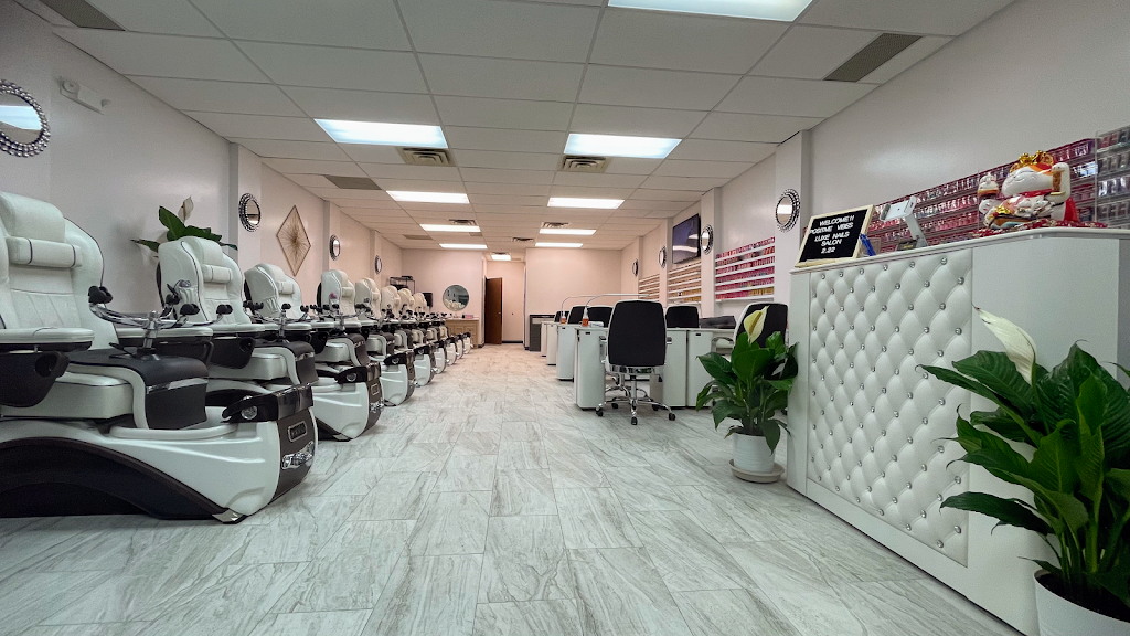 Luxe Nails Salon 56001