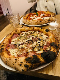Plats et boissons du Restaurant italien Fimmina - Pizzeria Paris 9 - n°6