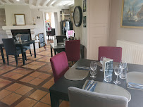 Atmosphère du Le Quarante-Neuf : Hôtel et Restaurant à Saint-Vigor-le-Grand - n°2