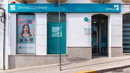 Dental Company Villamartín C. Salto del Pollo, 1, 11650 Villamartin, Cádiz, España