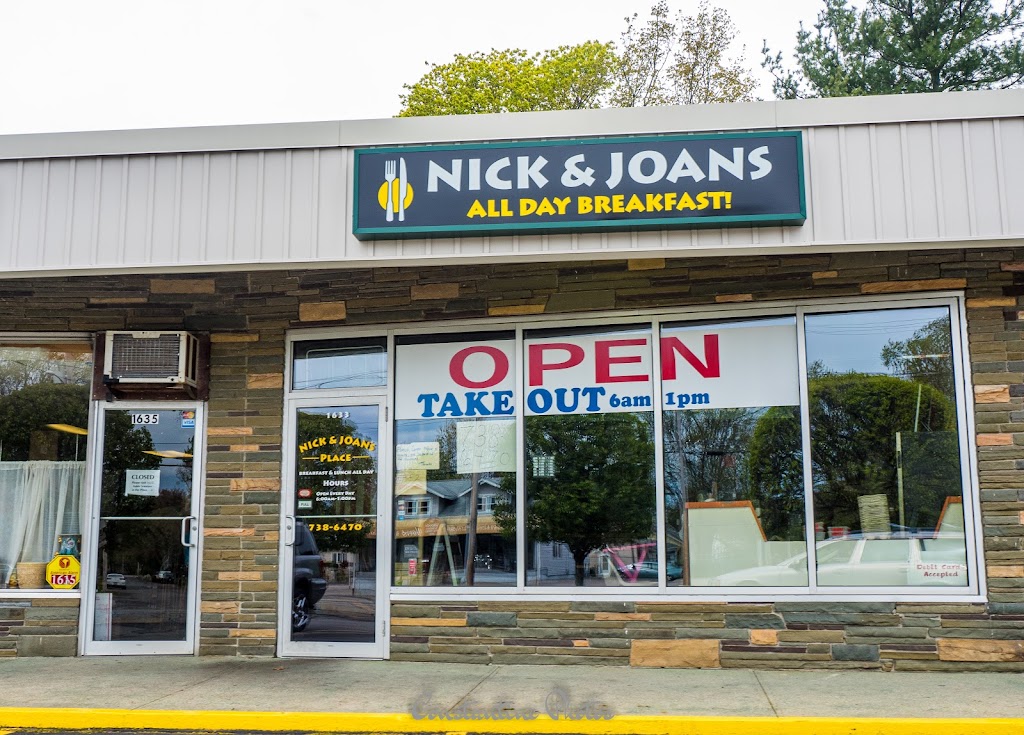 Nick & Joan's Place 02889