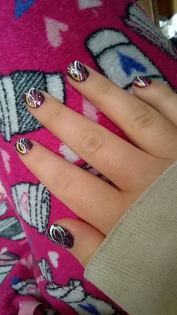 Top Nails 48617