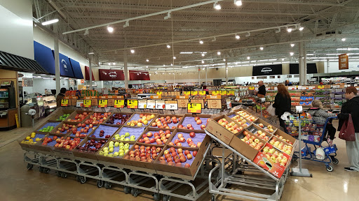 Grocery Store «Meijer», reviews and photos, 40445 S Groesbeck Hwy, Charter Twp of Clinton, MI 48036, USA