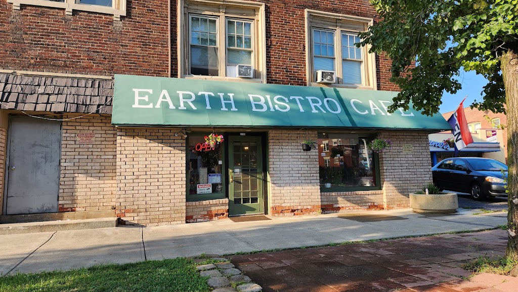 Earth Bistro Cafe 44102