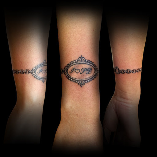 Tattoo Shop «Bell & Iron Tattoo», reviews and photos, 3512 Grand Ave, Oakland, CA 94610, USA