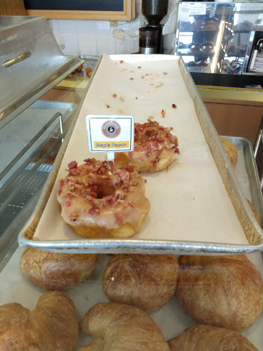 Donut Shop «Royal Donut Shop», reviews and photos, 236 Skyline Plaza, Daly City, CA 94015, USA