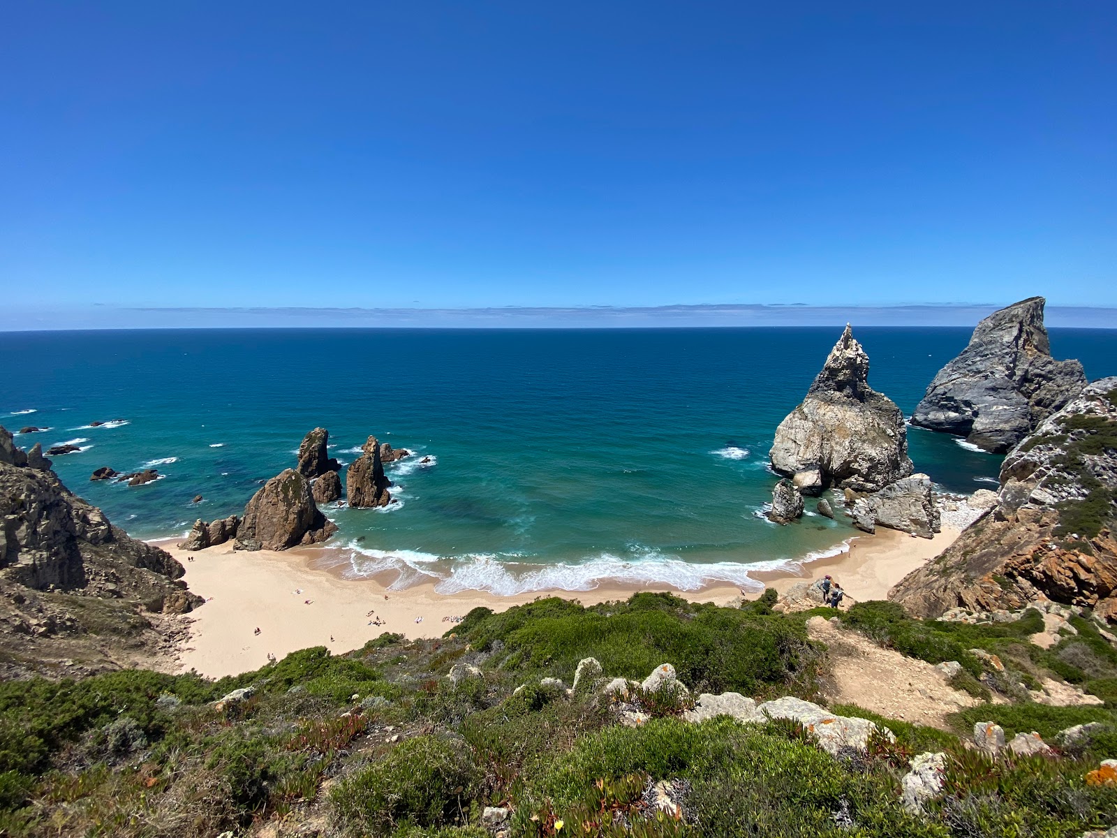 Foto von Praia da Aroeira mit sehr sauber Sauberkeitsgrad