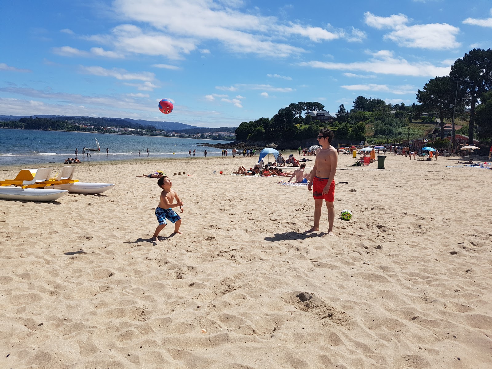 Zdjęcie Playa Gandario z przestronna zatoka