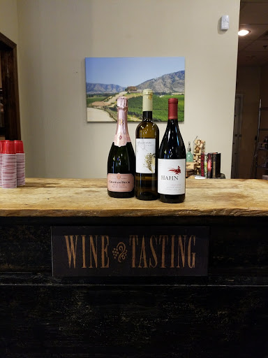 Liquor Store «1001 Wine & Spirits», reviews and photos, 1001 Ross Ave Suite 100, Dallas, TX 75202, USA