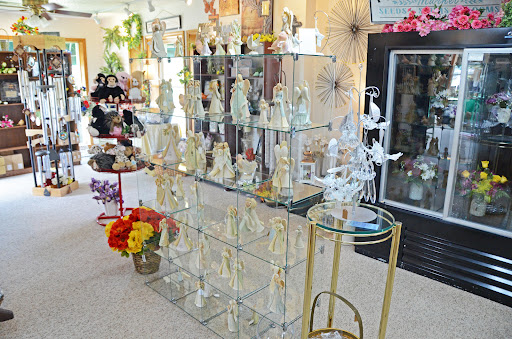 Florist «Sisters Floral & Gifts», reviews and photos, 760 S State St, North Vernon, IN 47265, USA