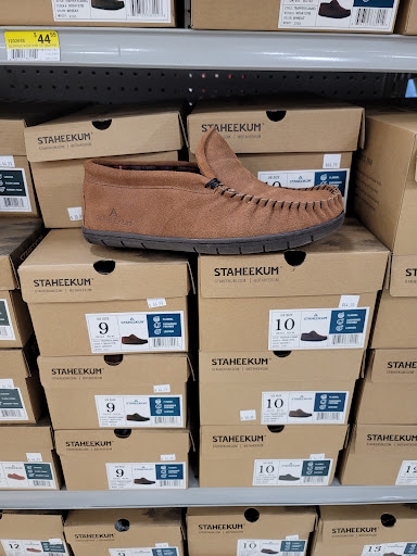 Animal Feed Store «Wilco Farm Store», reviews and photos, 3285 Commercial St SE, Salem, OR 97302, USA