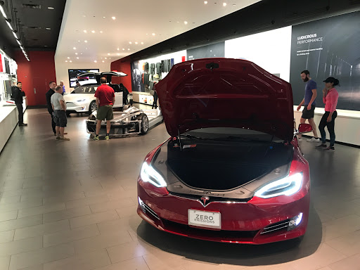 Tesla showroom Mesa
