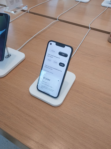 Computer Store «Apple Avalon», reviews and photos, 8130 Avalon Blvd, Alpharetta, GA 30009, USA