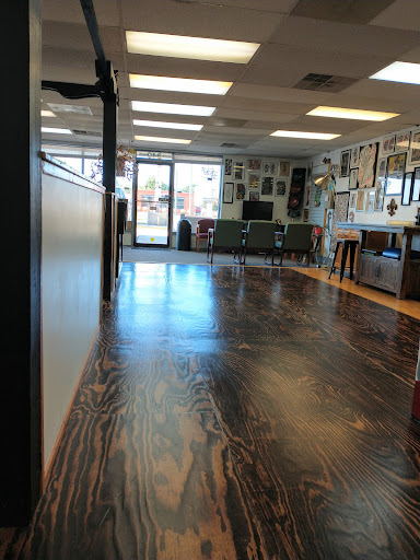 Tattoo Shop «Lawrence Tattoo Company», reviews and photos, 600 Lawrence Ave #2a, Lawrence, KS 66049, USA