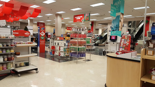 Shopping Mall «Southridge Mall», reviews and photos, 5300 S 76th St, Greendale, WI 53129, USA