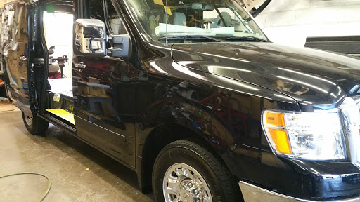 Auto Body Shop «Oakton Auto Body Inc», reviews and photos, 3656 Oakton St, Skokie, IL 60076, USA