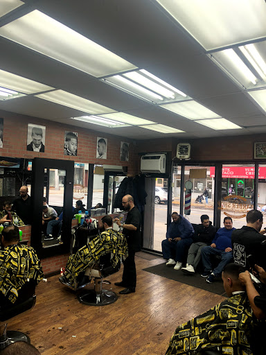 Barber Shop «Avenue Barbershop», reviews and photos, 68-32 Myrtle Ave, Glendale, NY 11385, USA