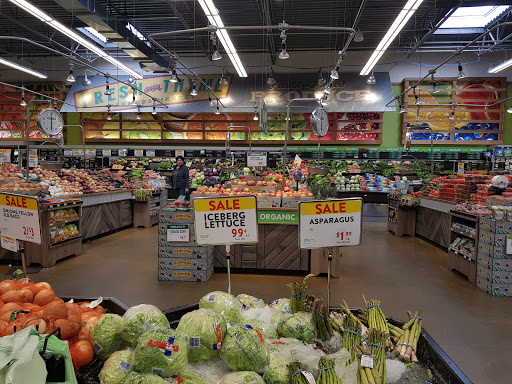 Grocery Store «Fresh Thyme Farmers Market- Fairborn», reviews and photos, 2850 Centre Dr, Beavercreek, OH 45324, USA