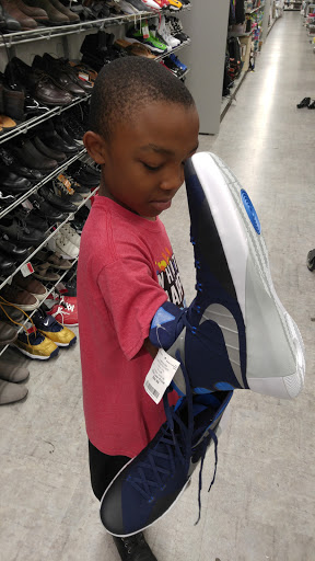 Clothing Store «Burlington Coat Factory», reviews and photos, 12400 15 St, Grandview, MO 64030, USA