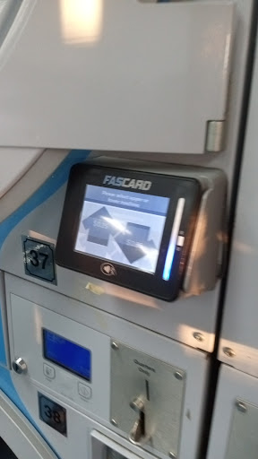 Laundromat «Sunshine on Glisan Coin Laundry & Cleaners», reviews and photos, 7914 NE Glisan St, Portland, OR 97213, USA