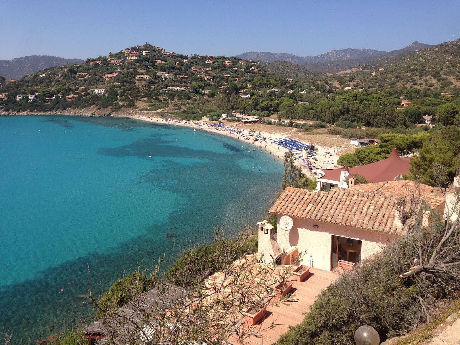 Foto von Spiaggia di Cann'e Sisa mit beiger sand Oberfläche