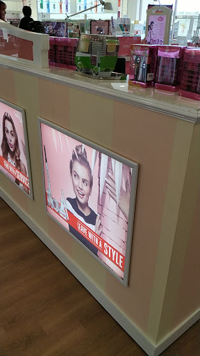 Hair Salon «Ulta Beauty», reviews and photos, 2080 California Ave, Sand City, CA 93955, USA