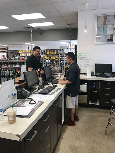 Paint Store «Southwestern Paint», reviews and photos, 1902 Taft St, Houston, TX 77006, USA