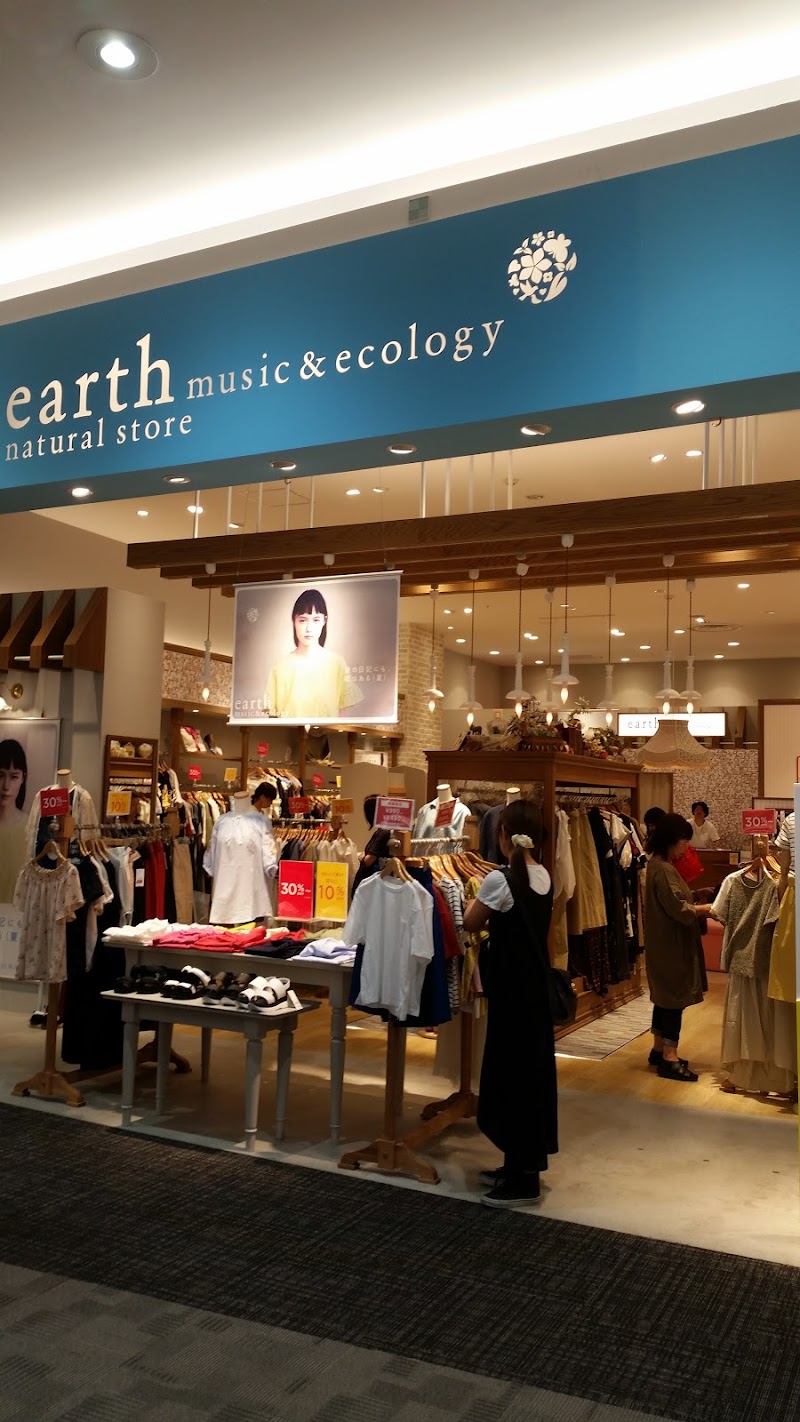 earth music＆ecology イオンモール太田