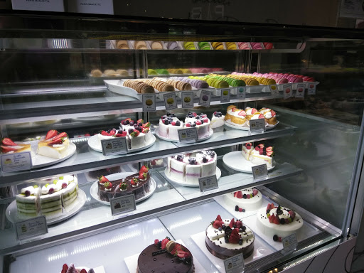 Shopping Mall «Westfield Santa Anita», reviews and photos, 400 S Baldwin Ave, Arcadia, CA 91007, USA