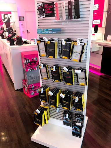 Cell Phone Store «T-Mobile», reviews and photos, 35020 Newark Blvd, Newark, CA 94560, USA