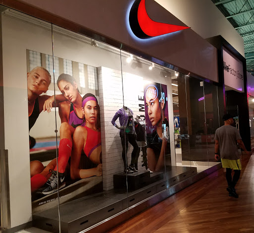 Clothing Store «Nike Factory Store», reviews and photos, 7000 Arundel Mills Cir #372, Hanover, MD 21076, USA