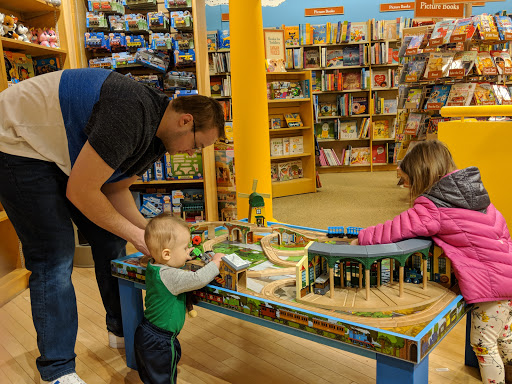 Book Store «Barnes & Noble», reviews and photos, 710 County Hwy 10, Blaine, MN 55434, USA