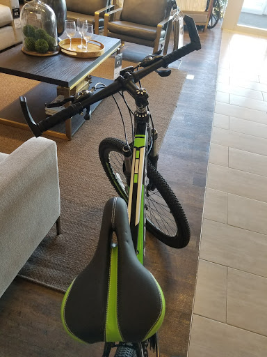 Furniture Store «Art Van Furniture - Orland Park», reviews and photos, 15080 South La Grange Road, Orland Park, IL 60462, USA