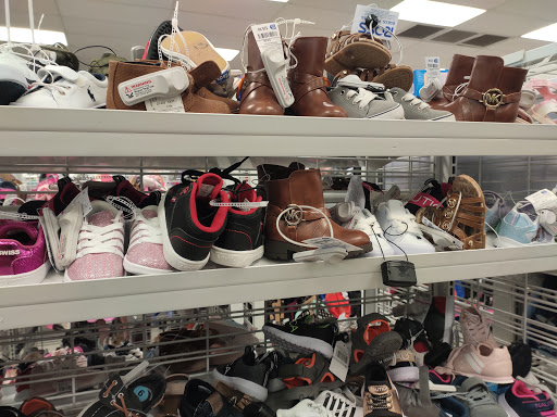 Clothing Store «Ross Dress for Less», reviews and photos, 4919 E 41st St, Tulsa, OK 74135, USA