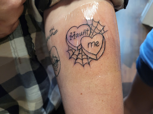 Tattoo Shop «Unique Ink Tattoo Studio», reviews and photos, 60 Powder Springs St, Marietta, GA 30064, USA