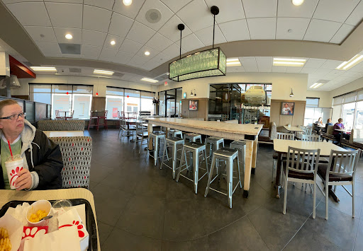 Fast Food Restaurant «Chick-fil-A», reviews and photos, 2610 Edgewood Rd SW, Cedar Rapids, IA 52404, USA