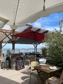 Atmosphère du Restaurant de fruits de mer Chez Guillaume Degustation d'huitres à Lège-Cap-Ferret - n°7