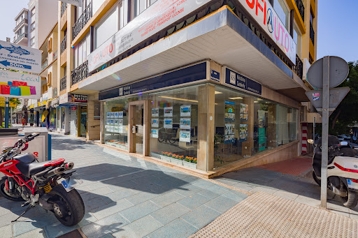 Gonzalez y asociados - Calle Padre Salvador, 3-3, 29600 Marbella, Málaga, España