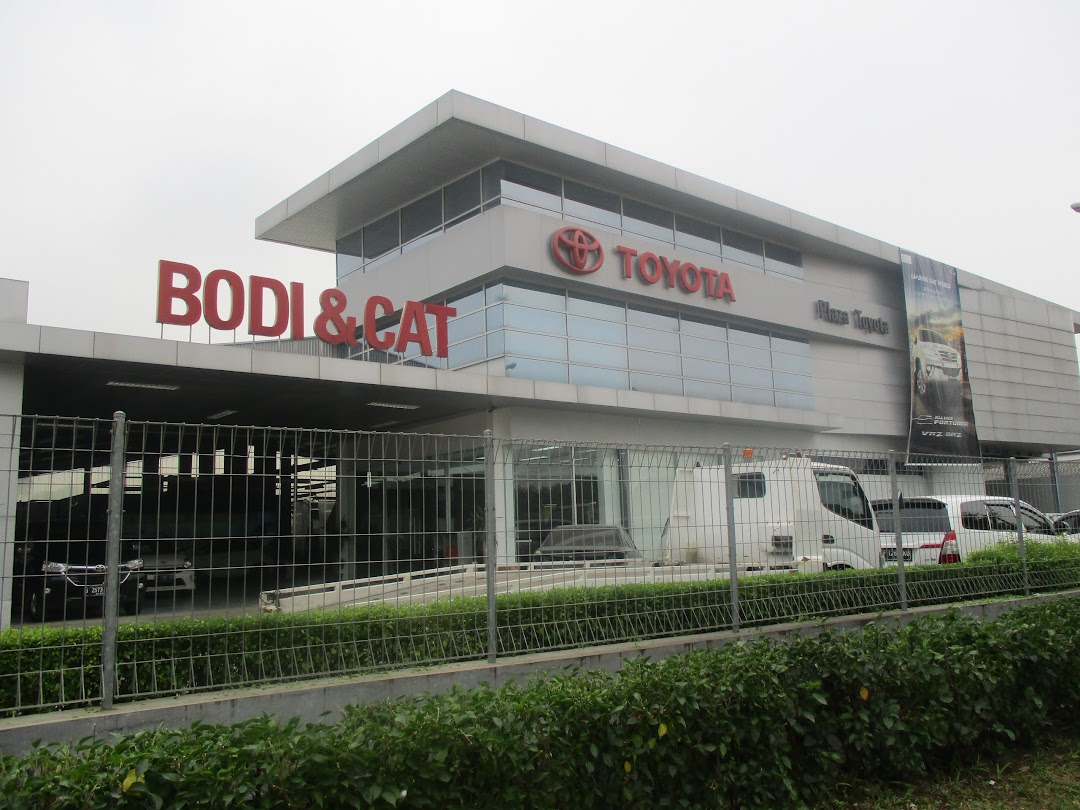 Plaza Toyota Body Paint Karanggan