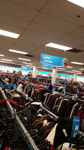 Clothing Store «Ross Dress for Less», reviews and photos, 13750 Riverside Dr, Sherman Oaks, CA 91423, USA