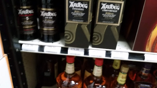 Wine Store «Luekens Liquors», reviews and photos, 4643 W Kennedy Blvd, Tampa, FL 33609, USA