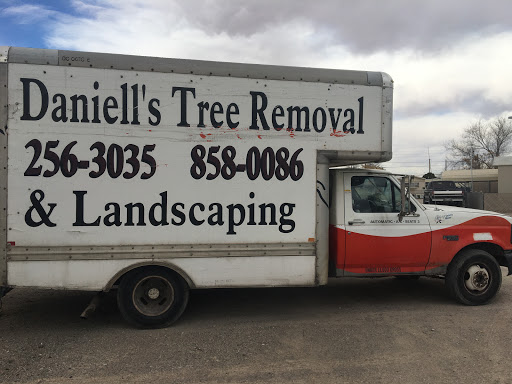 Daniell's Tree Removal And Pruning Services