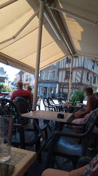 Atmosphère du Restaurant La Vieille Auberge à Malestroit - n°7
