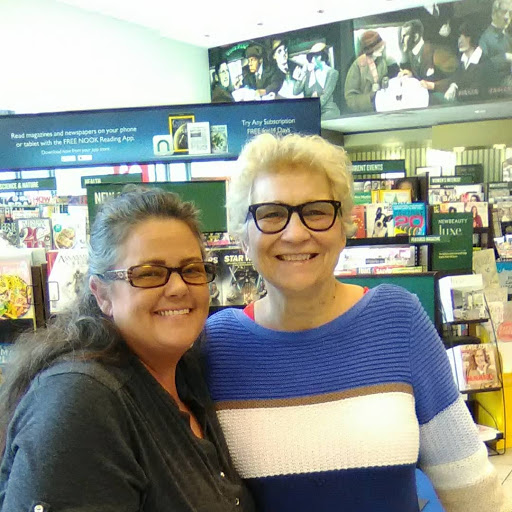 Book Store «Barnes & Noble Booksellers Palm Desert», reviews and photos, 72840 Highway 111 # 425, Palm Desert, CA 92260, USA